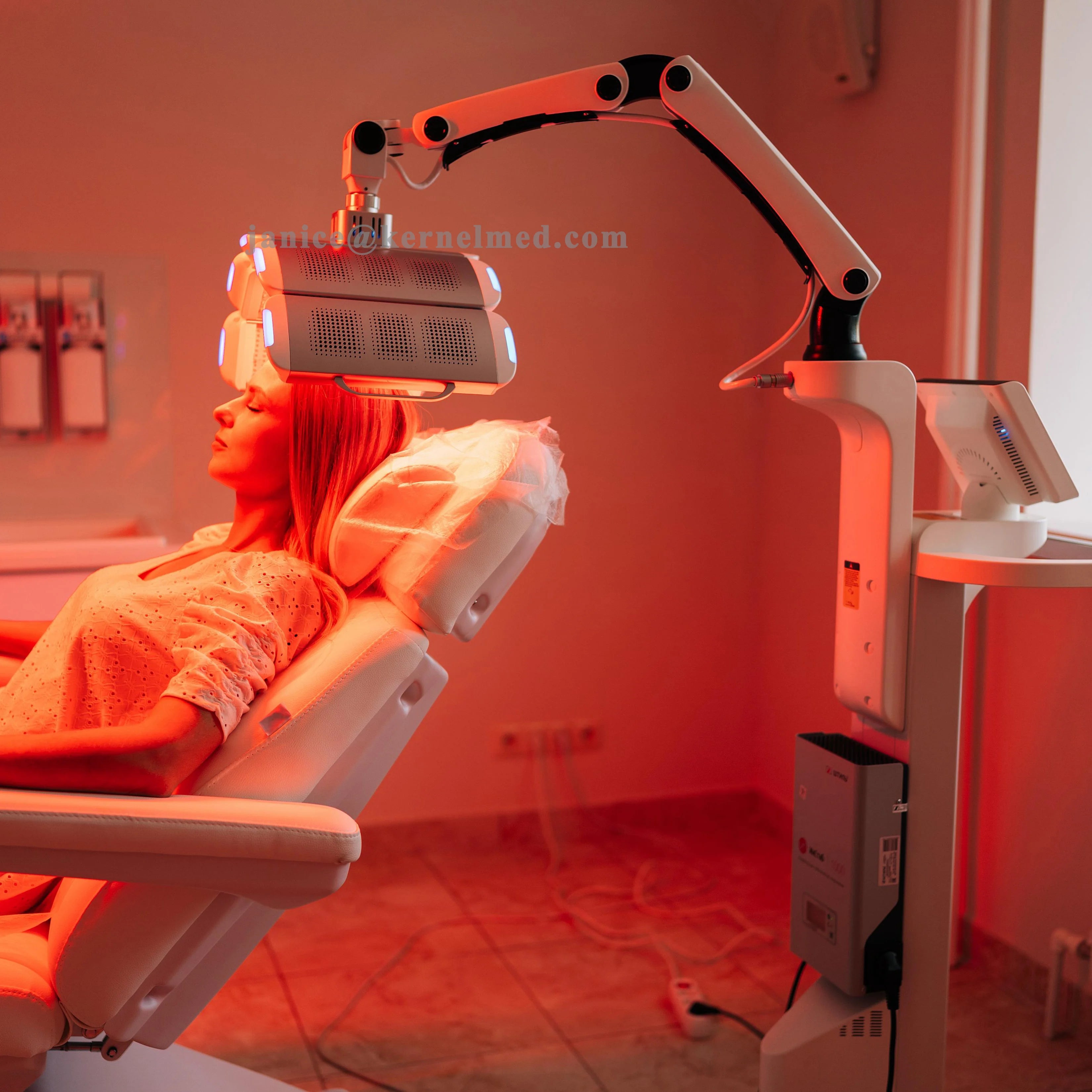 Professional Red Light Therapy Panel for Skin Healing after Laser Procedures Red Blue Yellow Light Therapy PDT KN-7000A
